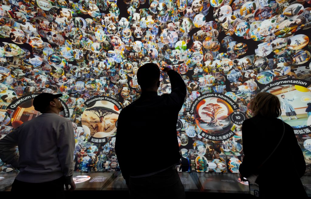 interactive dome illuminated by 8 Norxe P60 projectors